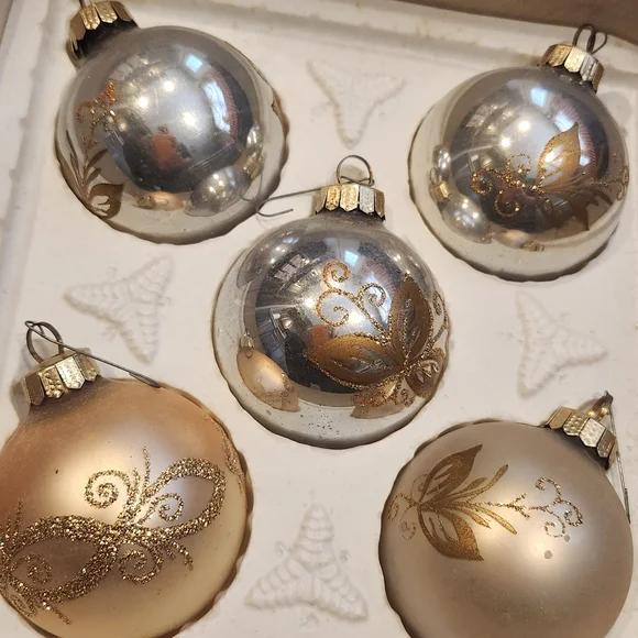 10 Vintage Austrian Glass Christmas Ornaments - Picture 3 of 10